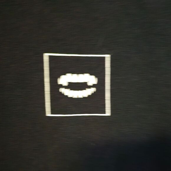 Chomp tshirt large - Picture 4 of 4